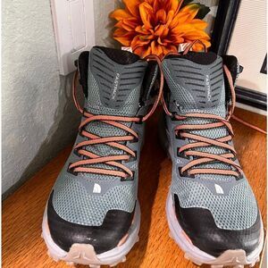 New North Face Future Light Vectiv High Top Running Shoes  Teal Nd Gray Size 8.5